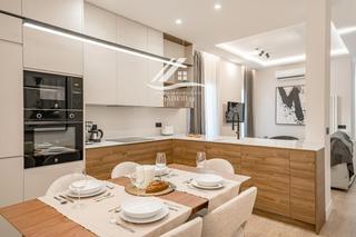 Piso  Montera. Excelente inmueble en el barrio de sol, madrid 1
