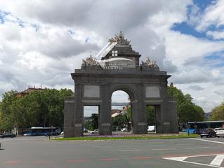 Pis  Gran via de san francisco. Estupendo piso a pocos metros de puerta de toledo