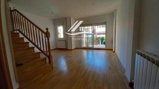 Casa adossada  Calle de la sierra de armantes 85,. Zaragoza  calatayud  22502