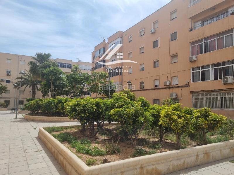 Foto 7893e7ff-99de-40ed-a158-017c85c0617c. Appartamento con parcheggio in Ciudad Jardín - Tagarete - El Zapillo Almería