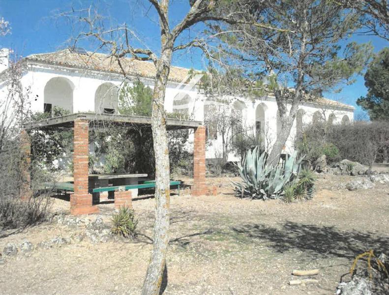 Foto 1b69e31f-857f-4706-aafc-f09aa03cda8a. Finca rústica a Hinojosos (Los)