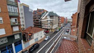 Pis  Av. fernández ladreda. León  chantria