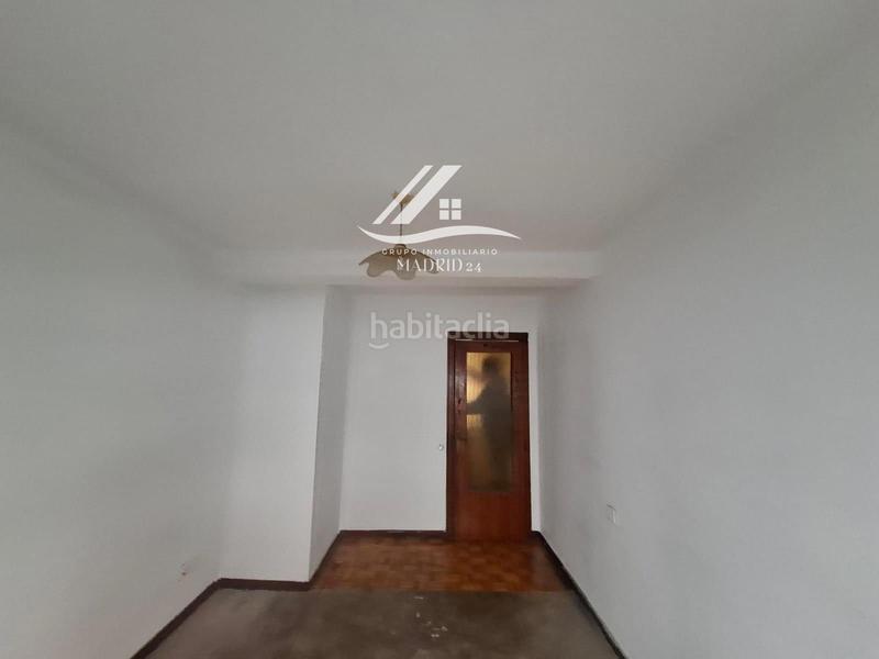 Foto b358479f-08b9-43fc-9a1d-6dddcf985171. Piso asturias zona tenderina en Fozaneldi - Tenderina Oviedo