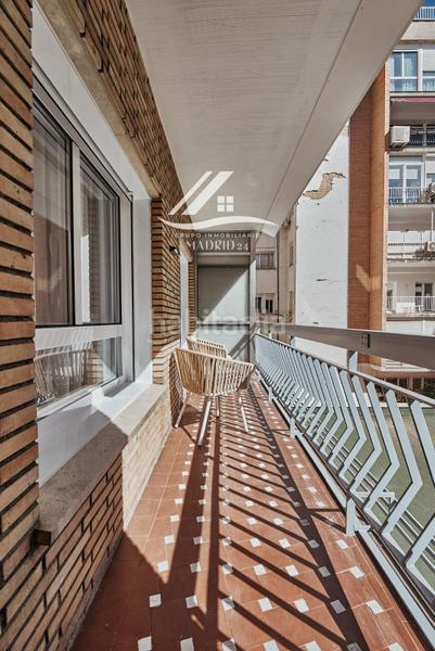 Foto 474b0467-8aaf-4c8f-8631-9f6dc5ad9afe. Pis amb calefacció a Castellana Madrid