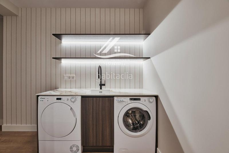 Foto e8a339d8-5afc-4724-b29f-b3fdfc2d5b9e. Pis amb calefacció aparcament a Lista Madrid