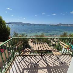 Rent Flat in Port de Pollença. Espectacular propiedad en primera linea de mar en port de pollen
