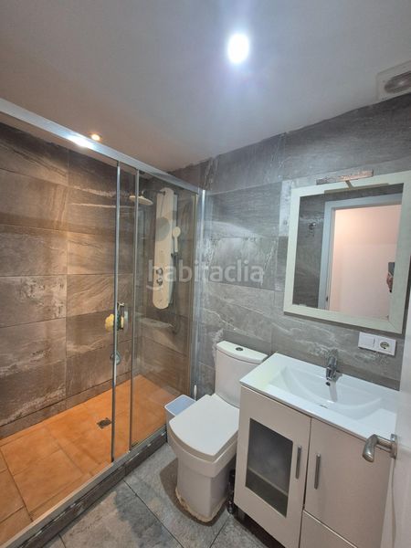 Foto 21e52748-ad76-4c44-8f3d-cd1e1803d3eb. Casa adossada a Pere Garau Palma de Mallorca