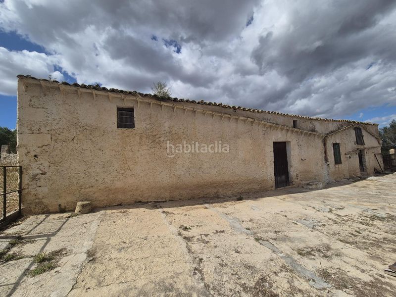 Foto 1383d044-4493-4be6-9ff5-73e64714f9ff. Masia amb aparcament a Sineu