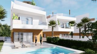 Casa en El Pinar de Campoverde. Villa de 3 dormitorios, 3 baños, jardín, piscina privada, solari