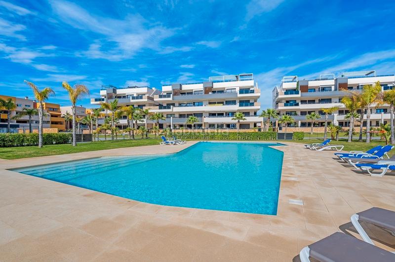 Foto a6cb8290-d3ef-4d93-a3b3-3e8b2e8279bc. Attico con riscaldamento parcheggio piscina in Zeniamar - Horizonte - La Campana Orihuela