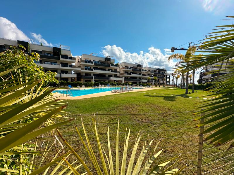 Foto 25b48bd9-f554-4c62-8abf-0ce5e664a519. Rent penthouse with heating parking pool in Zeniamar - Horizonte - La Campana Orihuela