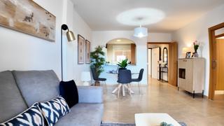 Apartament a Lomas de Cabo Roig - Los Dolses. Apartamentos y áticos con 2 dormitorios, 2 baños, terraza, jardí