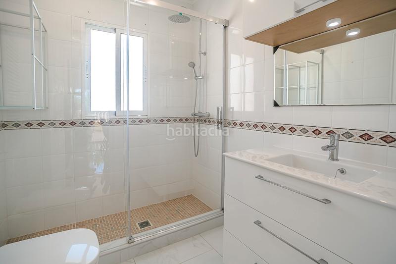 Foto 06d4d30b-93e1-41b8-b965-0a09c52c0f74. Casa en venta impresionante villa de estilo mediterraacuteneo con vistas a la azotea y piscina en la siesta, descubra la cas en Torrevieja