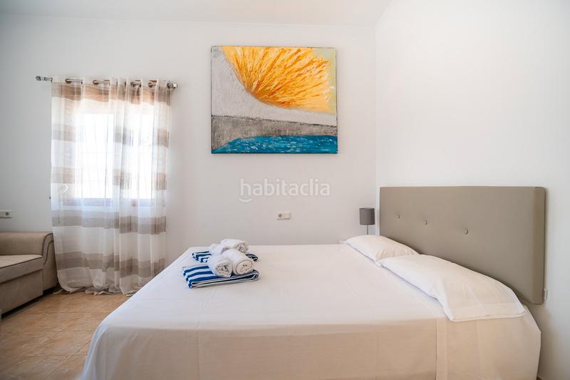 Foto 10a6b545-acab-4d99-985b-a5373bc9218a. Casa en venta impresionante villa de estilo mediterraacuteneo con vistas a la azotea y piscina en la siesta, descubra la cas en Torrevieja