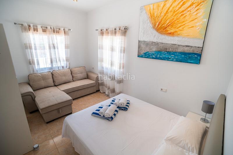 Foto 4dfe4779-c036-4cf7-9807-ec0eb25e04b2. Casa en venta impresionante villa de estilo mediterraacuteneo con vistas a la azotea y piscina en la siesta, descubra la cas en Torrevieja