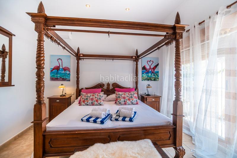 Foto ca8ba2f5-ba51-494c-96dd-9517566a540b. Casa en venta impresionante villa de estilo mediterraacuteneo con vistas a la azotea y piscina en la siesta, descubra la cas en Torrevieja