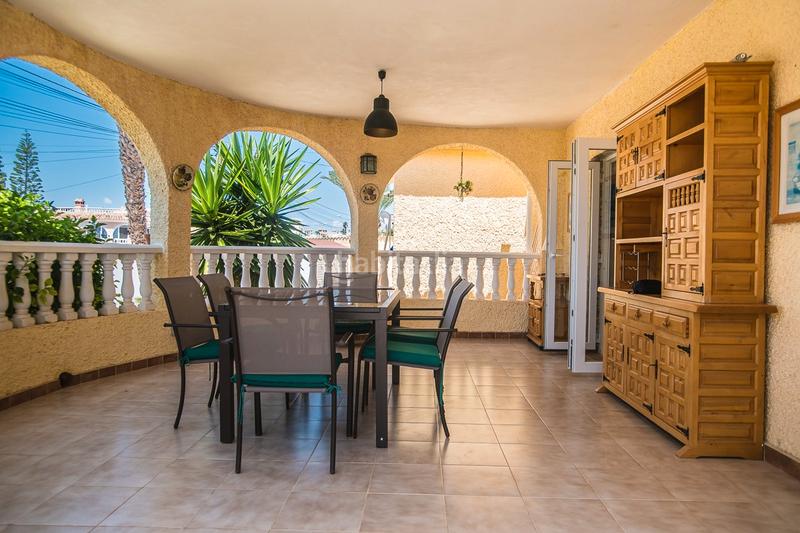 Foto ddf60692-0a16-4b17-9241-385790242d24. Casa en venta impresionante villa de estilo mediterraacuteneo con vistas a la azotea y piscina en la siesta, descubra la cas en Torrevieja