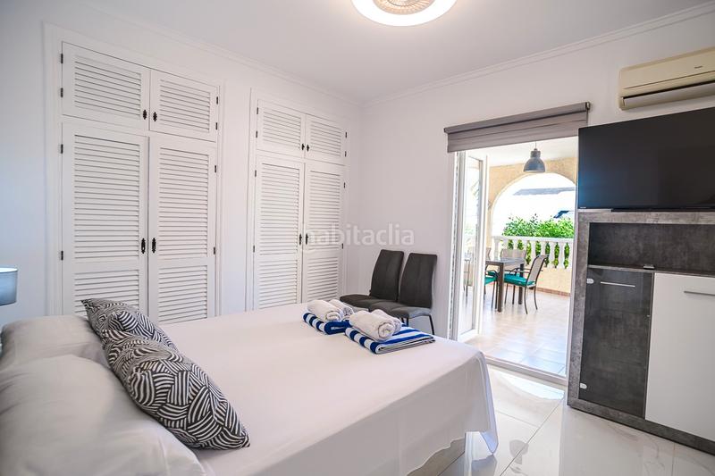 Foto efb8bd0f-3562-4b47-abf1-d8e5af87d6e4. Casa en venta impresionante villa de estilo mediterraacuteneo con vistas a la azotea y piscina en la siesta, descubra la cas en Torrevieja