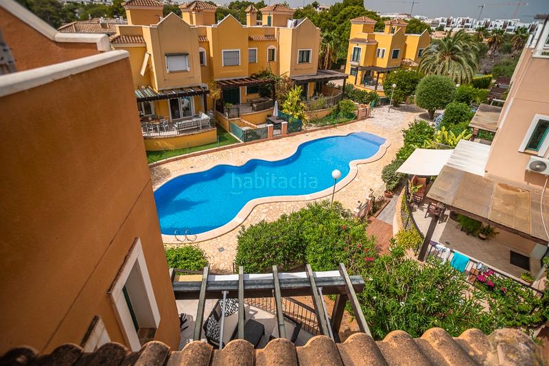 Foto 15a3ff23-1b03-4172-a600-e31cf686b1ab. Casa charmante halfvrijstaande woning in los balcones, ontdek deze prachtig onderhouden woning in de gewilde wijk los balcon en Torrevieja