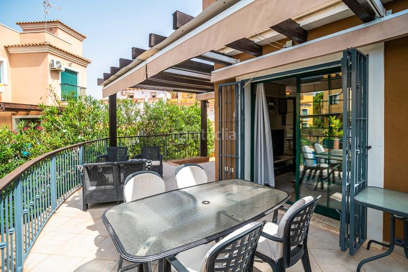 Foto b25b361c-7840-4edc-969e-4908ac69527f. Casa charmante halfvrijstaande woning in los balcones, ontdek deze prachtig onderhouden woning in de gewilde wijk los balcon en Torrevieja