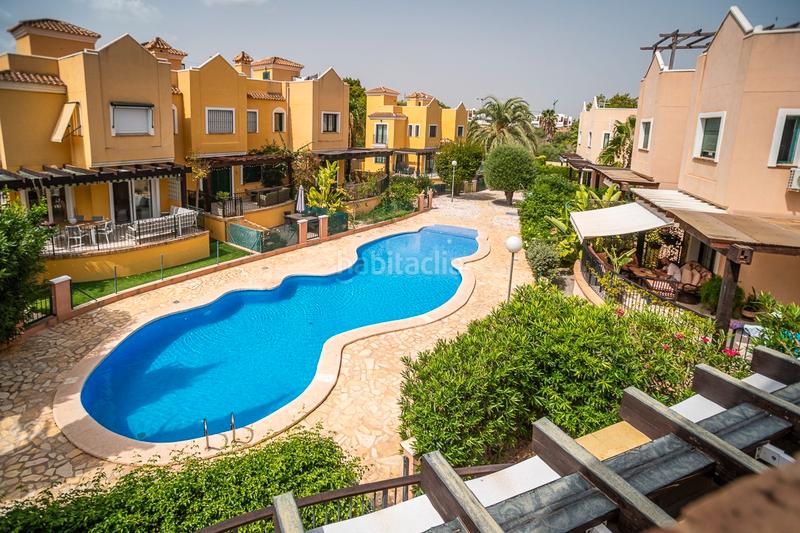 Foto e238a4d8-bb0e-4e26-a841-ce7060e5f983. Casa charmante halfvrijstaande woning in los balcones, ontdek deze prachtig onderhouden woning in de gewilde wijk los balcon en Torrevieja