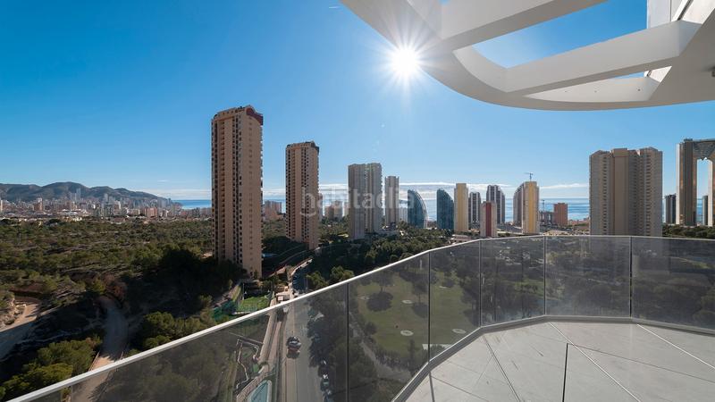 Foto 11b538f4-7668-4462-9192-5b2c884d2e5d. Penthouse with parking pool in Via Parque Benidorm