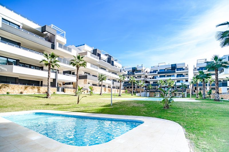 Foto bc7f411e-c541-435f-beaf-a8379cacebb6. Pis amb calefacció aparcament piscina a La Florida Orihuela