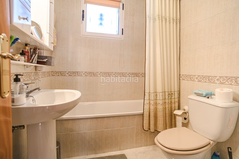 Foto ee9e8100-f4df-494c-bf84-f491469a4a46. Casa amb calefacció aparcament piscina a La Florida Orihuela