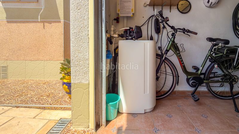 Foto b99a8850-f37a-438b-afae-88f1acb702b0. Masia amb calefacció aparcament piscina a Catral