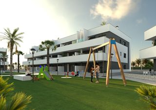 Apartamento en El Raso. Apartamento de obra nueva en planta baja con 3 dormitorios, 2 ba
