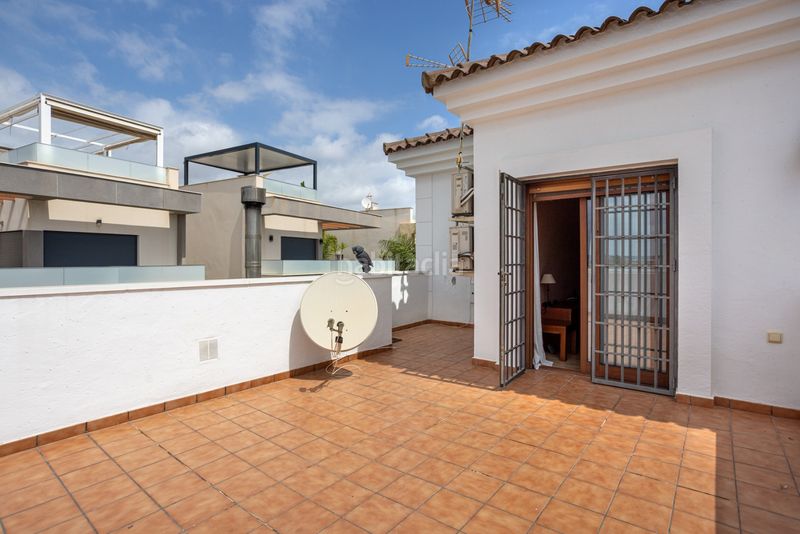 Foto b5d70b86-c9de-4b3b-9540-b1d6cbfd4d4b. Casa amb piscina a Montesinos (Los)