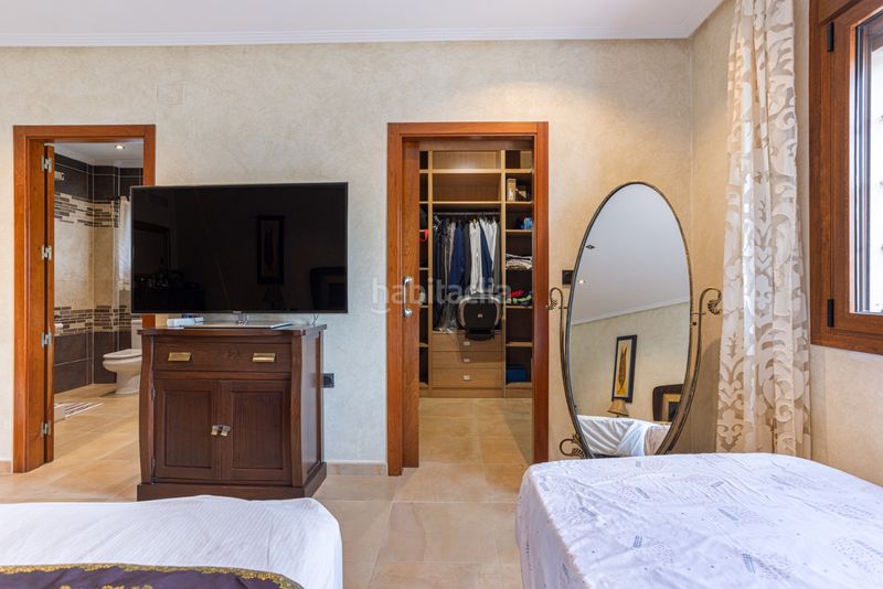 Foto e6ead8b0-8981-4c73-8f90-5587cd38a27a. Casa amb piscina a Montesinos (Los)