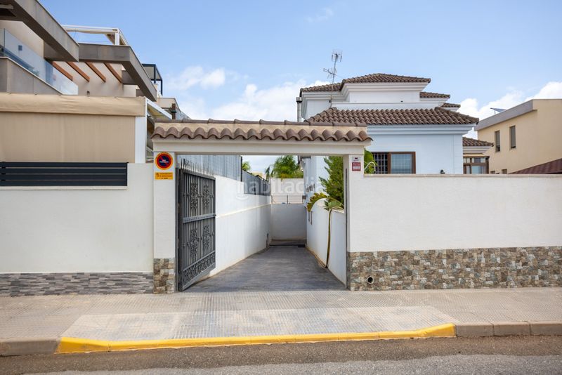 Foto ef8f667c-6968-4826-98bf-50809cefbe92. Casa amb piscina a Montesinos (Los)