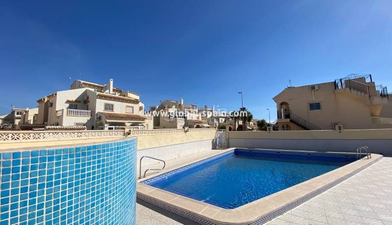 Foto 0ab5bd0f-81a6-4bf2-b8bc-d9157ce8de89. Pis amb calefacció piscina a Playa Flamenca Orihuela