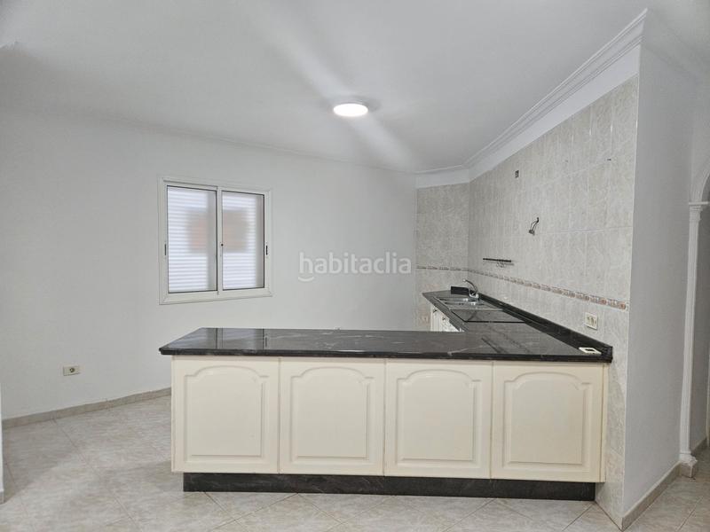 Foto c18102f2-18f7-4080-9b29-346f0e05bc7a. Etagenwohnung mit pool in Costa del Silencio Arona