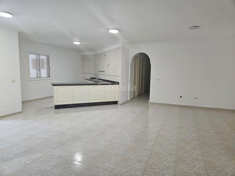 Foto f65c0cc9-ebf2-4cd5-aca5-d4925c81b145. Etagenwohnung mit pool in Costa del Silencio Arona