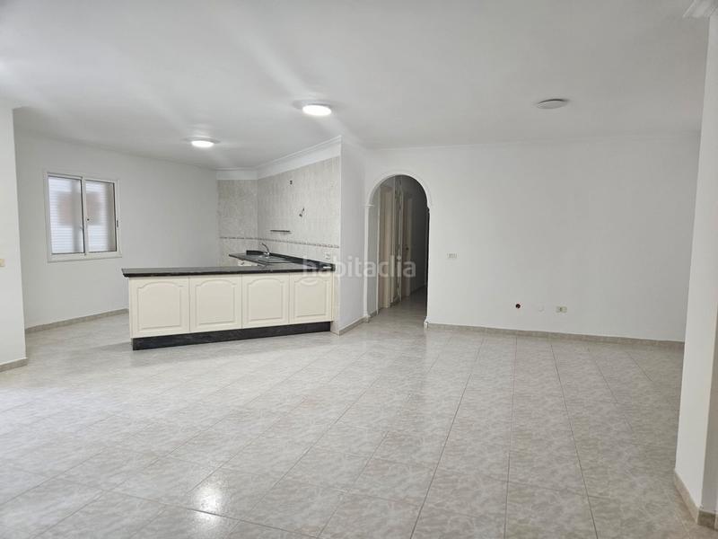 Foto 38da7dec-7e9a-4cbe-b015-2715ab6f49a9. Flat with pool in Costa del Silencio Arona