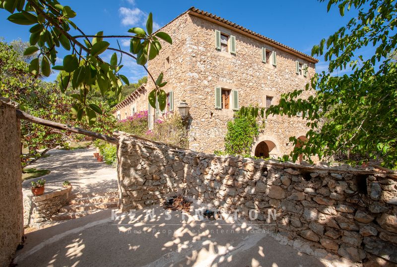 Foto d0e48b38-b8a3-4d91-9974-7dbaa51f1733. Masia amb calefacció aparcament piscina a Artà poble Artà