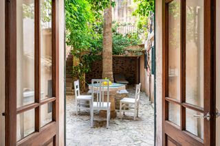 Maison à Artà Poble. Casa de pueblo histórica en artà con gran patio, garaje y piso d