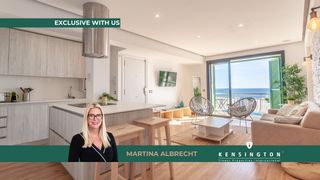 Appartement in S´Illot-Cala Morlanda. Moderno apartamento de diseño en primera línea de playa con impr