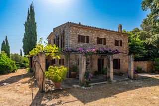 Casale in Capdepera Poble. Finca histórica de 1890  su retiro en plena naturaleza mallorqui