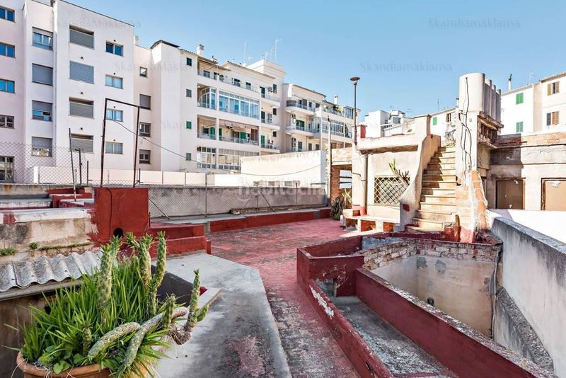 Foto 12284b4f-f04d-4b50-9c8f-0b0c1e42f289. Casa amb aparcament a Plaça dels Patins Palma de Mallorca