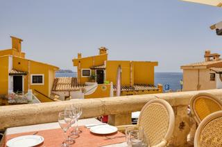Business premise  Cala fornells. Restaurante con amplia terraza y vistas parciales al mar en cala