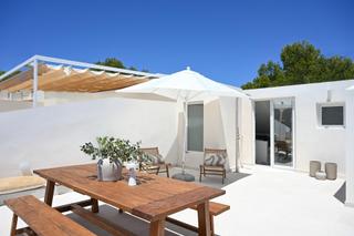 Penthouse in Cas Català-Illetes. Triplex reformado de 4 dormitorios con terraza, garaje y vistas