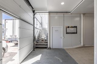 Nau industrial a Son Riera-Aeroport. Nave industrial reformada, 470m2 en son oms