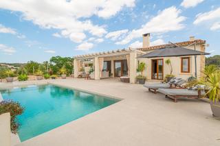 Country house in Sant Joan. Finca contemporánea en sant joan en una parcela de 15,000 m2