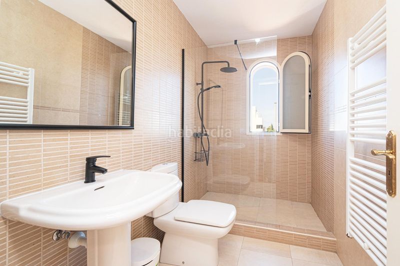 Foto c3b31a8f-2cbc-411f-863d-39c6bc3fb7c1. Casa aparellada amb calefacció aparcament piscina a Llucmajor