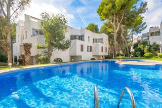 Duplex in Sol de Mallorca. Duplex de 3 dormitorios recién renovado con terraza, piscina y g
