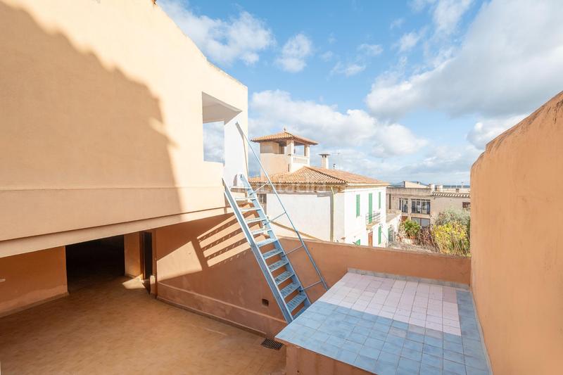 Foto 48f52f1f-77a4-4054-8af6-21d982ff35a4. Casa amb aparcament a Santa Eugènia