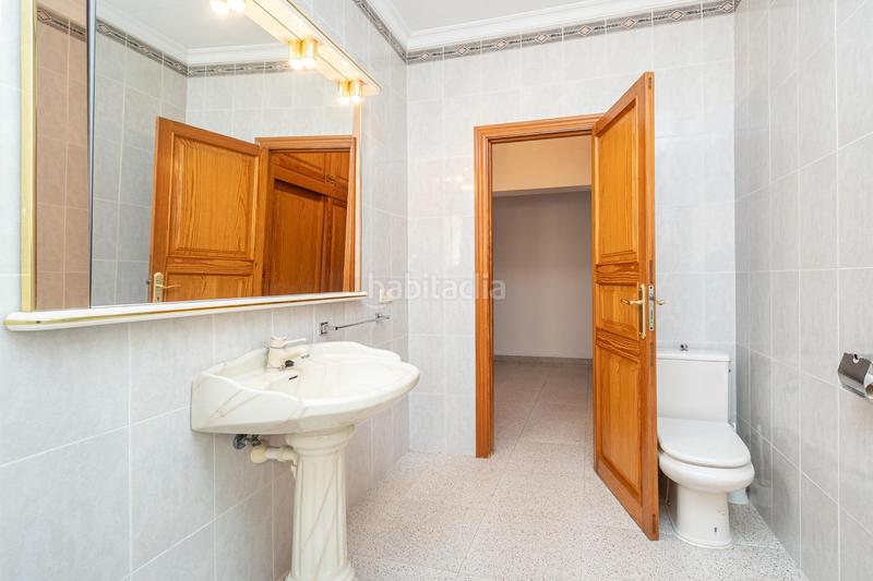 Foto d35bedc6-5a34-4211-b28e-06c66f6a689d. Casa amb aparcament a Santa Eugènia